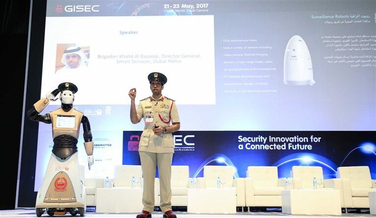 Dubái ya tiene su primer robot policía