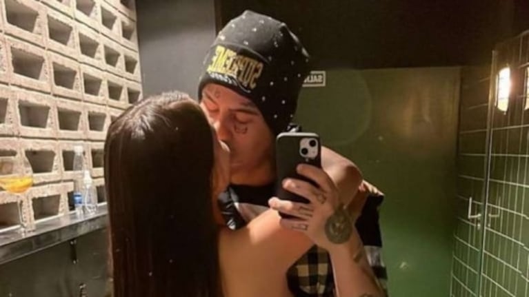 Duki, el chico de La Paternal que no terminó el colegio, fue novio de Brenda Asnicar y enamoró a Emilia Mernes