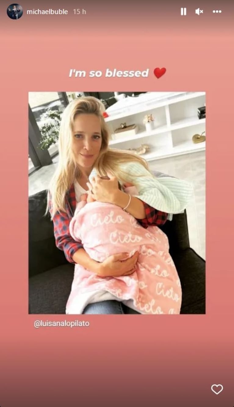 Dulce posteo de Luisana Lopilato a su beba a una semana de su nacimiento: "Todos los días te miro y celebro el milagro de tenerte en mis brazos"