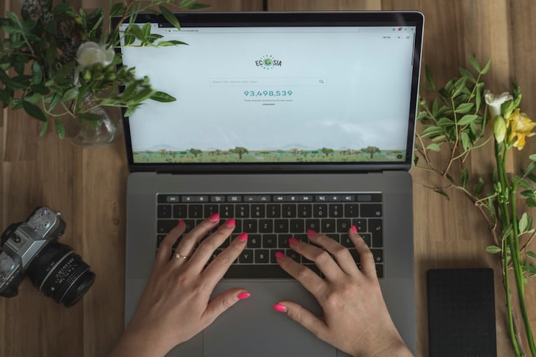 Ecosia ha lanzado un navegador multiplataforma que afirma ser "el más ecológico del mundo".