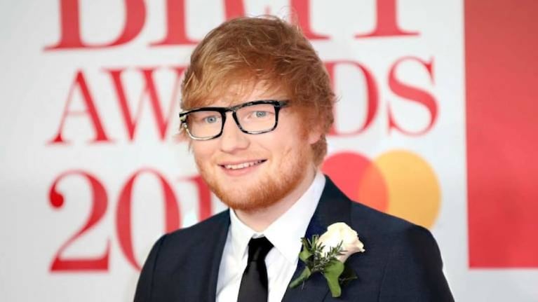 Ed Sheeran publicó una nueva versión de 2step para ayudar a Ucrania