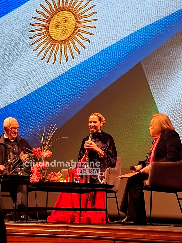 Eduardo y Elina Costantini en la presentación de "Viva Frida" en el MALBA junto a la embajadora de México Lilia Rossbach Suárez (Foto: Ciudad Magazine).