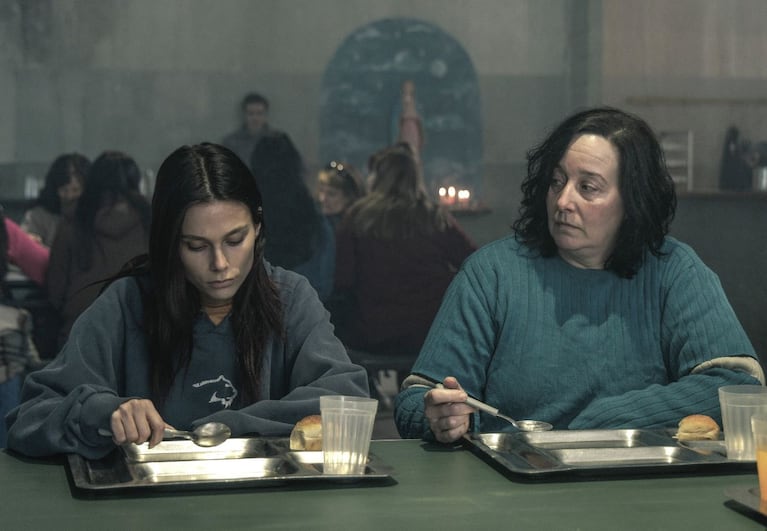 El 14 de agosto se estrenará "En el barro" en Netflix | Créditos: X @chenetflix