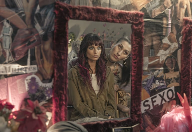 El 14 de agosto se estrenará "En el barro" en Netflix | Créditos: X @chenetflix