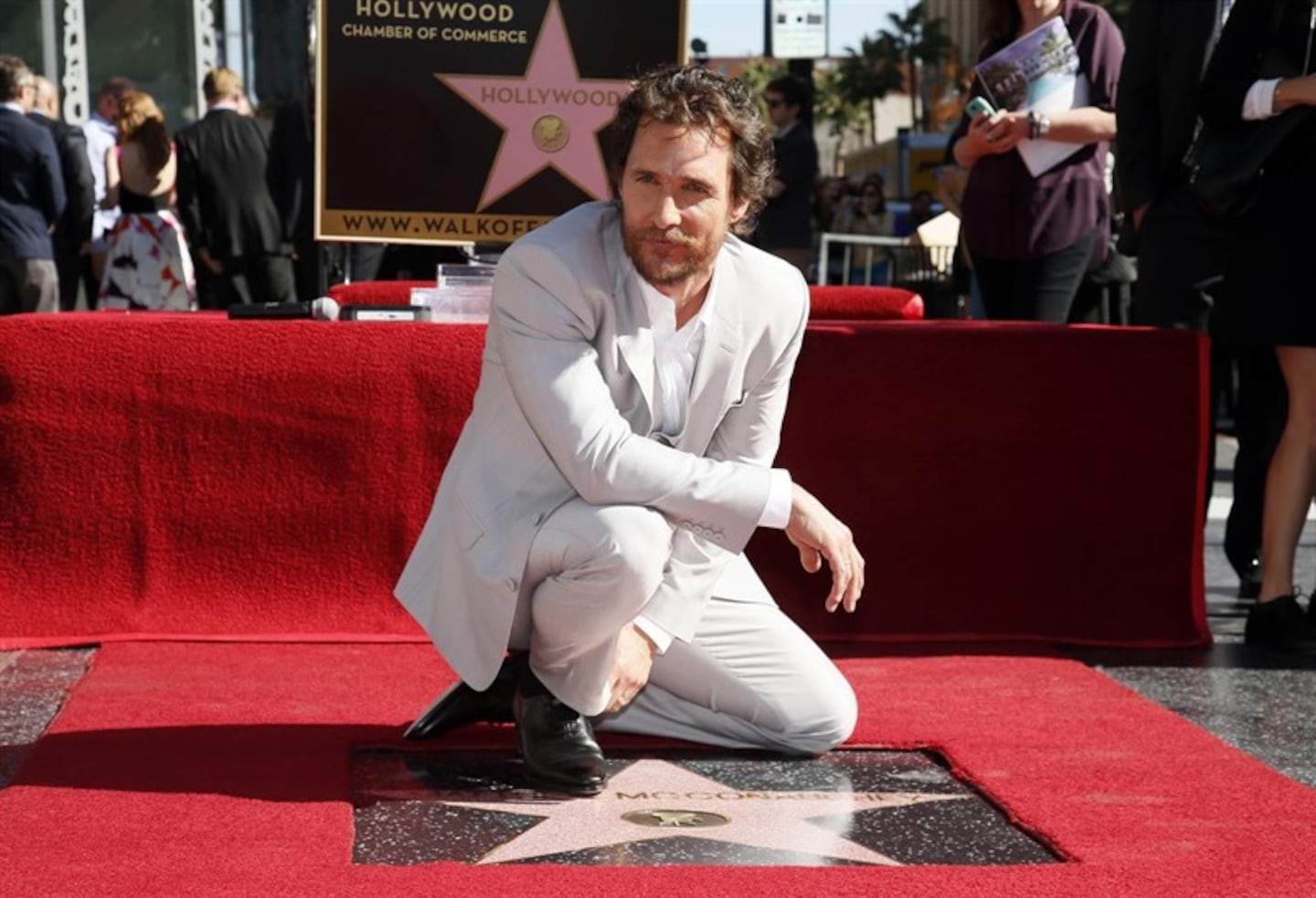 El actor Matthew McConaughey tiene una estrella en el Paseo de la fama