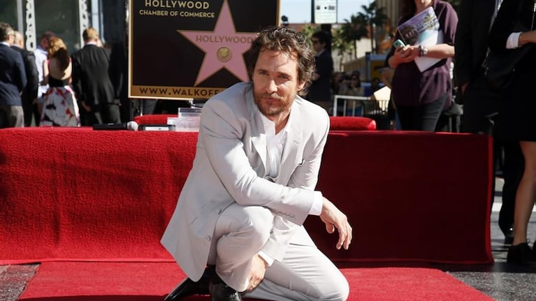 El actor Matthew McConaughey tiene una estrella en el Paseo de la fama