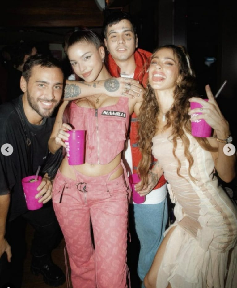 El álbum de fotos de la mega fiesta de cumpleaños de Tini Stoessel: mimos con Rodri de Paul, Bresh y piletazo