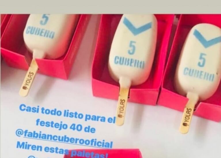 El álbum del festejo de cumpleaños de Cubero: detalles temáticos de Vélez y el mensaje de amor de Viciconte
