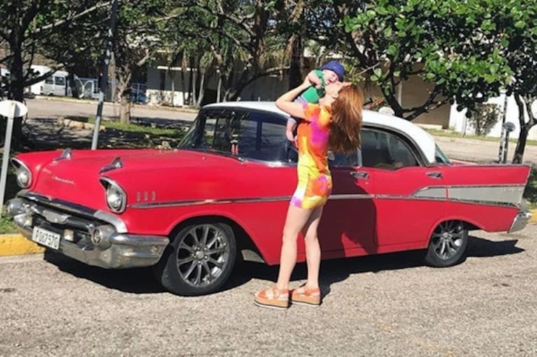El álbum íntimo de las vacaciones de Agustina Kämpfer y su bebé en Cuba: "Comandante de mi vida"