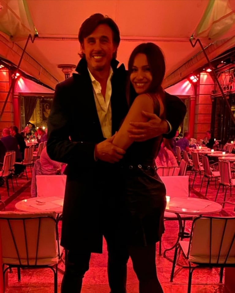 El álbum íntimo de Pampita junto a Roberto García Moritán en su luna de miel en París: "¡Hace frío, pero estamos felices!"