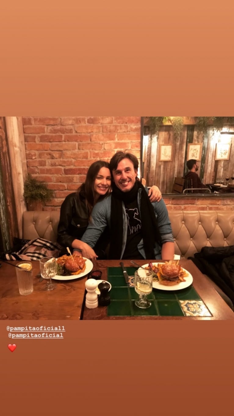El álbum íntimo de Pampita junto a Roberto García Moritán en su luna de miel en París: "¡Hace frío, pero estamos felices!"