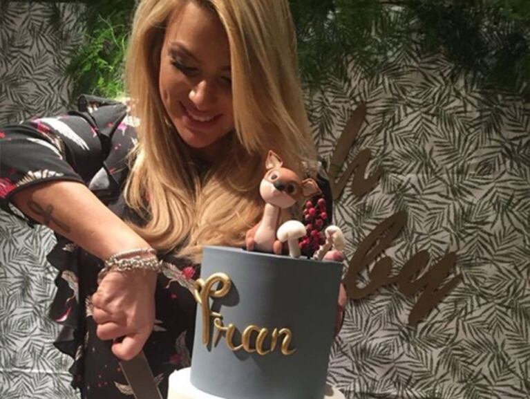 El álbum íntimo del baby shower de Ailén Bechara: ¡espiá la original ambientación de bosque!