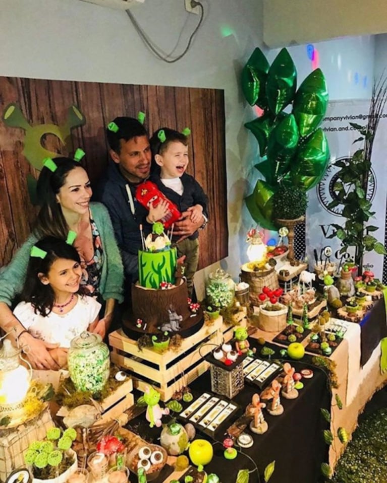 El álbum íntimo del festejo de cumpleaños del hijo del Ogro Fabbiani: súper ambientación de Shrek y fotos con su hermanita Uma