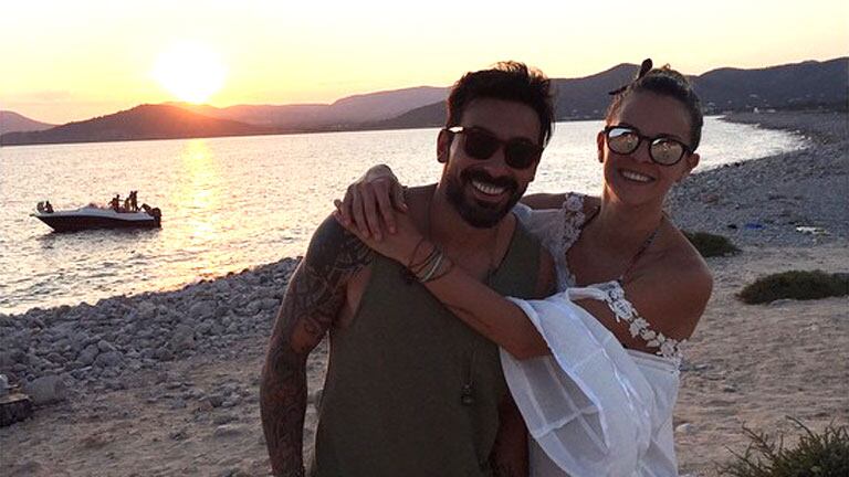 El aniversario a la francesa del Pocho Lavezzi y Yanina Screpante