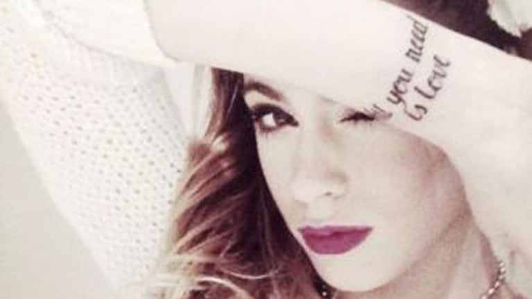 El anterior tatuaje de Martina con el nombre de una canción de los Bealtes (Foto: Twitter).
