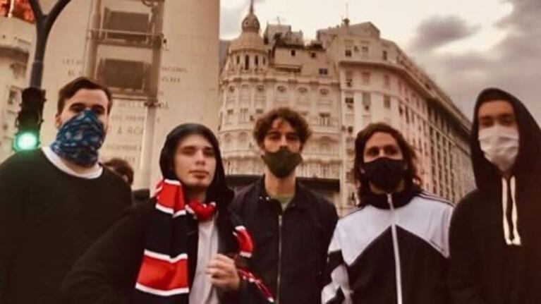 El arrepentimiento de un joven anticuarentena que se contagió de coronavirus