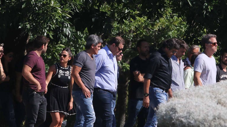 El Burrito Ortega y Enzo Francescoli, ídolos de River, en el último adiós a Santiago Vázquez, que era fana del club de Núñez. (Foto: Movilpress)