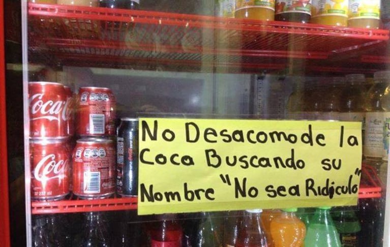 El cartel que es furor en Facebook. 