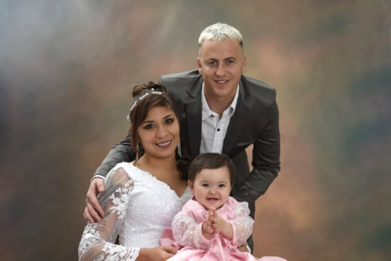 El casamiento secreto de Rocío Quiroz y Eduardo Etchepare por dentro: las fotos de su emotivo paso por el Registro Civil