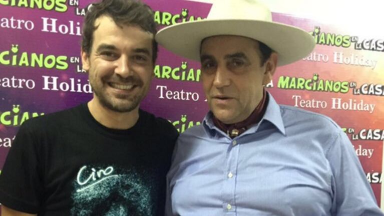 El Chaqueño Palavecino fue a ver Marcianos en la casa (Foto: Twitter)