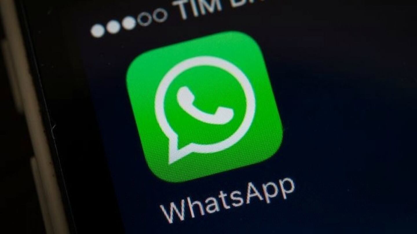 El círculo negro de WhatsApp y la llegada de los stickers