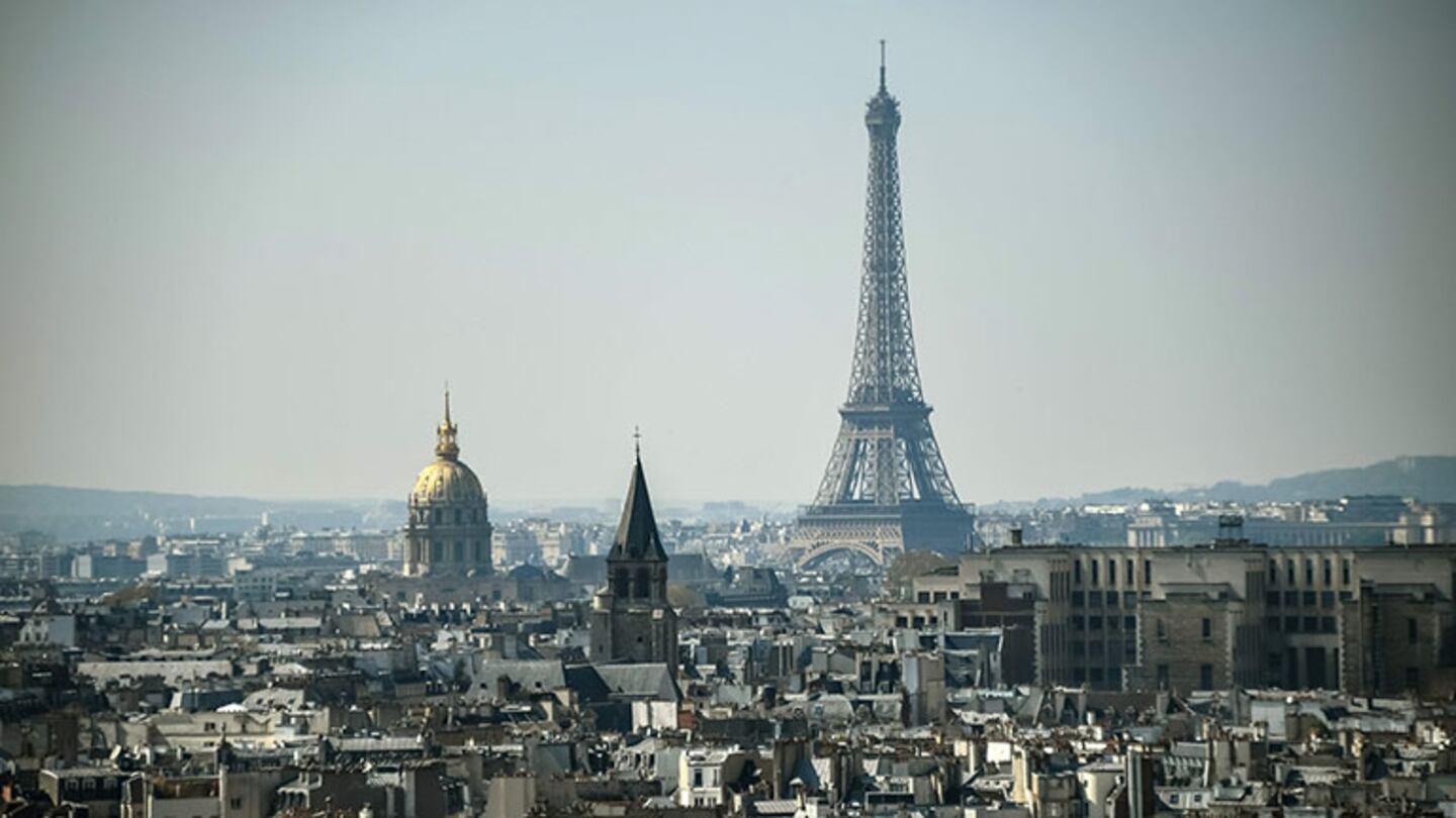 El coronavirus también obligó a cerrar la Torre Eiffel, el Palacio de Versalles y el Louvré