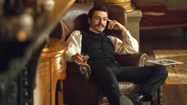 El creador Steven Knight, de Peaky Blinders, lidera la nueva apuesta dramática.