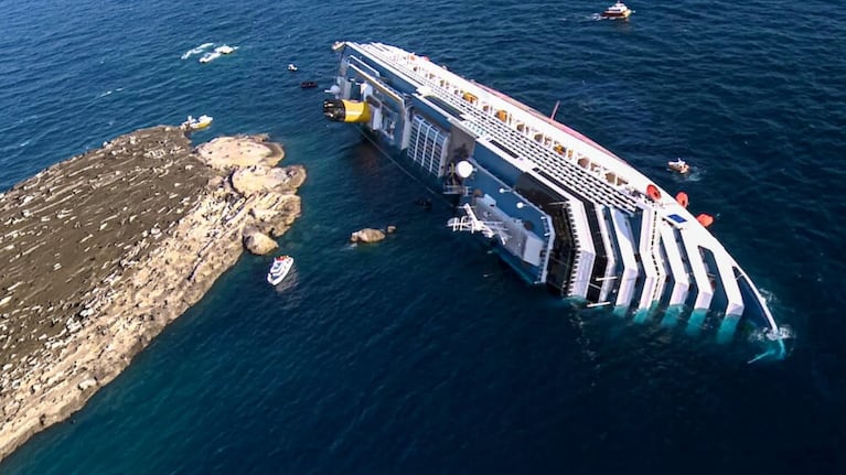 El crucero transportaba a más de 4.200 personas entre pasajeros y tripulantes.