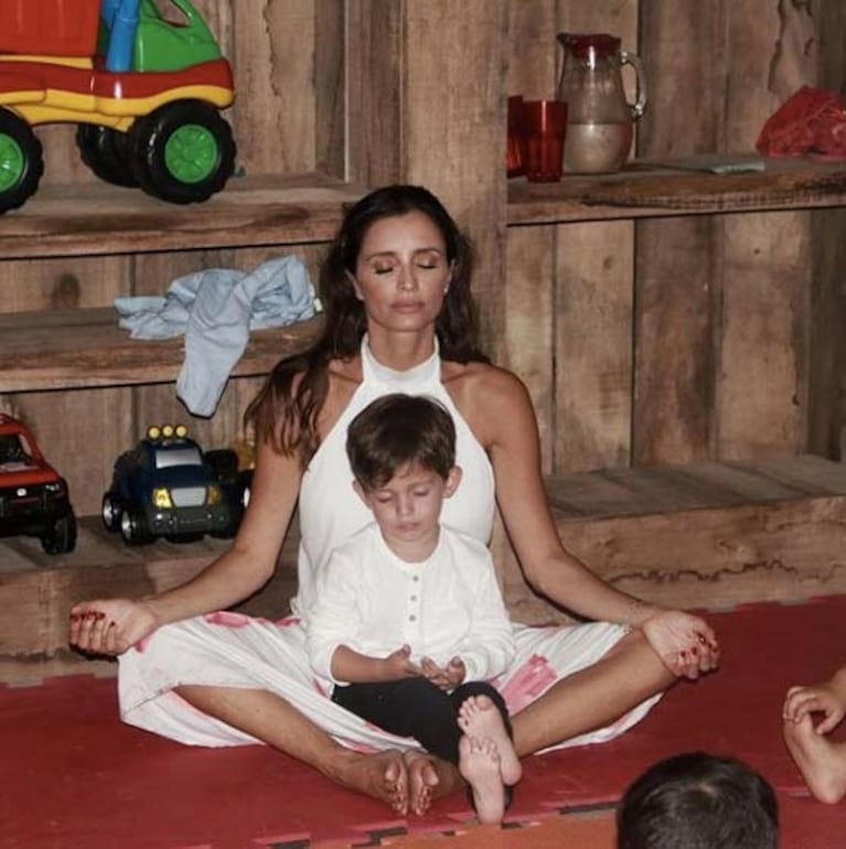 El cumpleaños vegetariano de Milán, el hijo de Paz Cornú: "Comieron hamburguesas de quinoa, hicieron yoga y recitaron mantras"