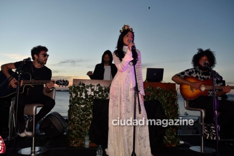 El debut como cantante de Cande Tinelli en Punta del Este ante 400 personas