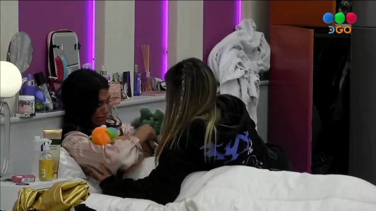 El desconsolado llanto de Rosina Beltrán en Gran Hermano 2023, abrazada a unos peluches: “Extraño mucho a…”