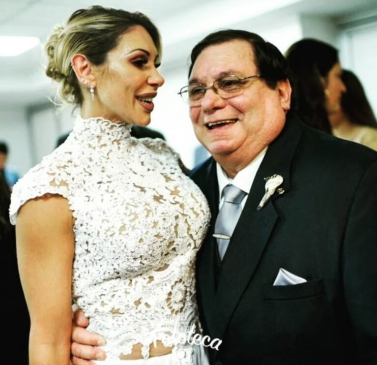 El desgarrador posteo de Mónica Farro por la muerte de su papá: "Jamás pensé sentir este dolor tan grande"