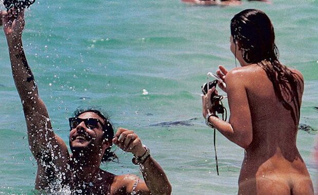 El destape de Karina Jelinek en Miami. (Foto: Revista Caras).