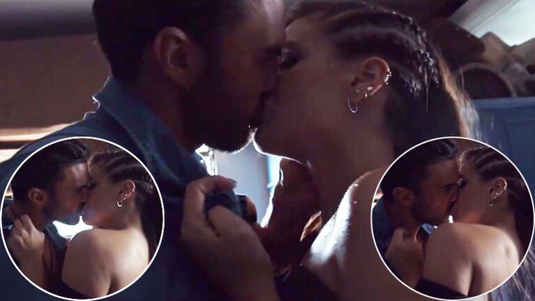 El detalle del fogoso beso entre Fabián Cubero y Barbie Vélez. (Foto: Facebook)