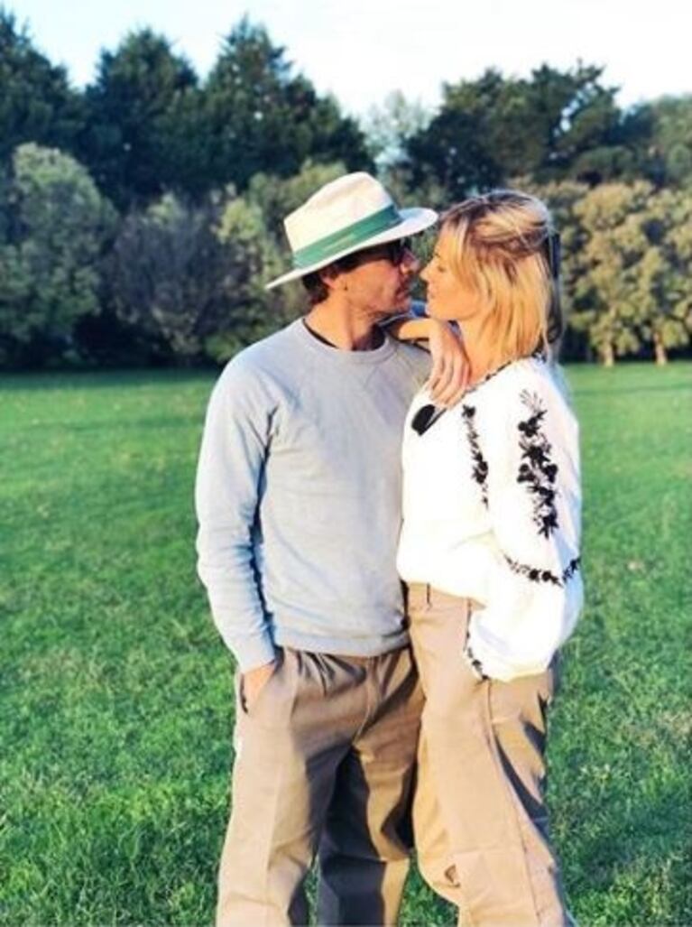 El día de campo y amistad de Paula Chaves, Pedro Alfonso, Gimena Accardi, Nico Vázquez, Mery del Cerro y Meme Bouquet