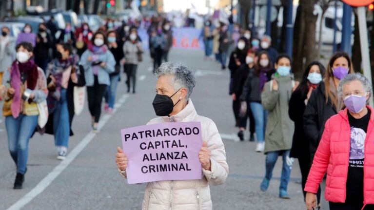 El Día Internacional de la Mujer convocó a masivas y sonoras marchas en todo el mundo. Foto: DPA.