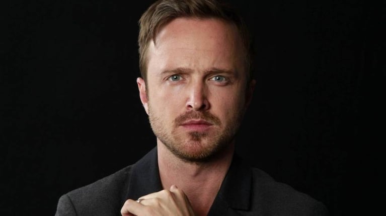 El día que Aaron Paul "adoptó" a Millie Bobby Brown