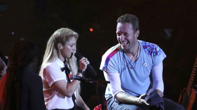El día que Coldplay cantó y bailó con Shakira