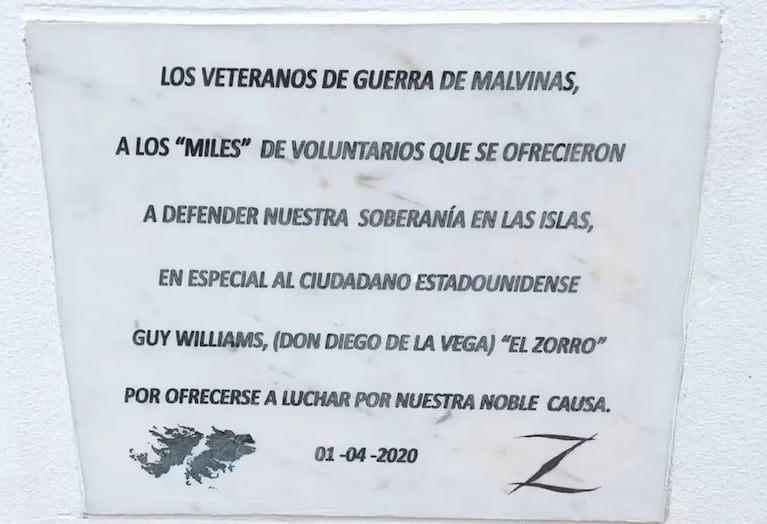 El día que Guy Williams, protagonista de El Zorro, se presentó como voluntario para la guerra de Malvinas
