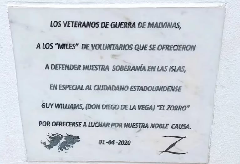 El día que Guy Williams, protagonista de El Zorro, se presentó como voluntario para la guerra de Malvinas