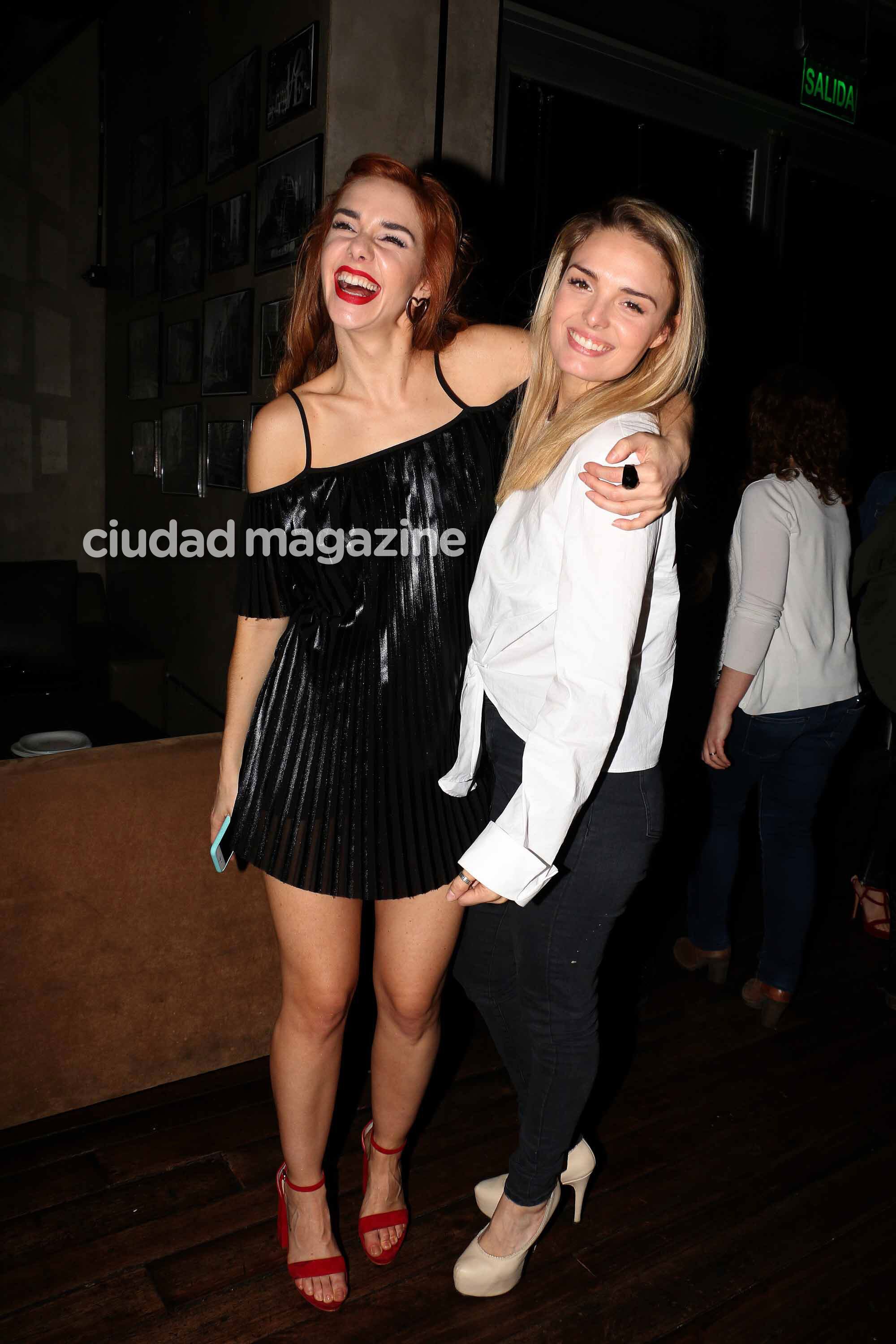 El divertido festejo del elenco de Las Estrellas (Foto: Movilpress)