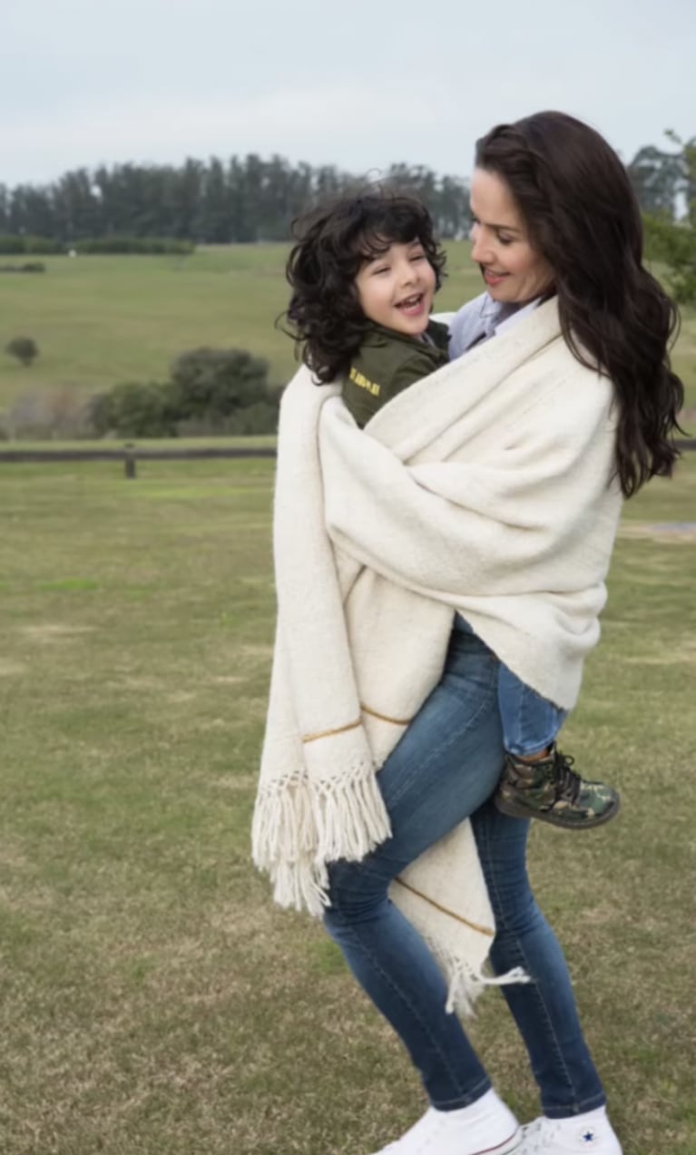 El dulce saludo de cumpleaños de Natalia Oreiro a su hijo Atahualpa con imágenes inéditas: "La chispa de nuestras vidas"