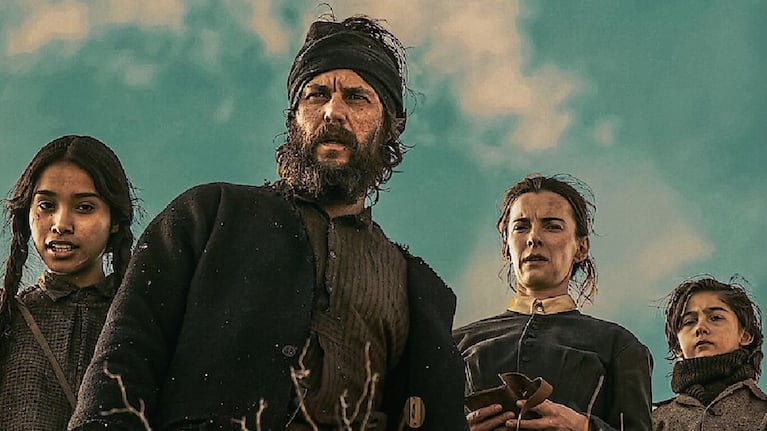 El elenco de la serie está encabezado por Taylor Kitsch, quien interpreta a Isaac.