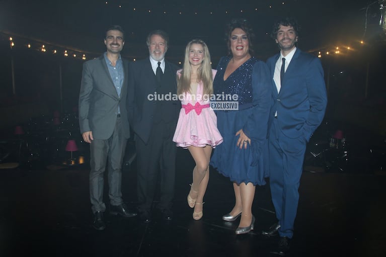 El elenco de Legalmente Rubia en el teatro (Foto: Movilpress).