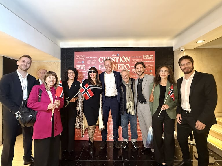 El embajador de Noruega en Argentina, Halvor Sætre, asistió junto a funcionarios y personal de la Embajada de Noruega en Buenos Aires a una función de Cuestión de Género.
