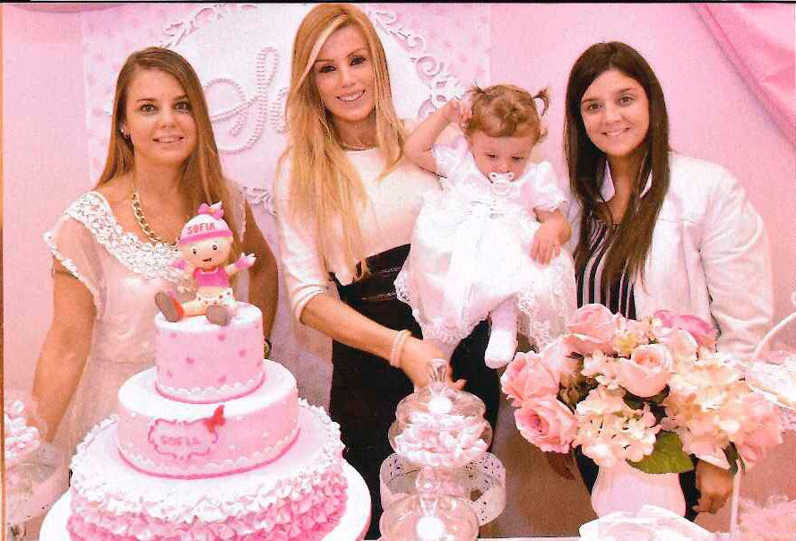 El emocionante bautismo y primer año de la hija de Panam. Foto: Caras