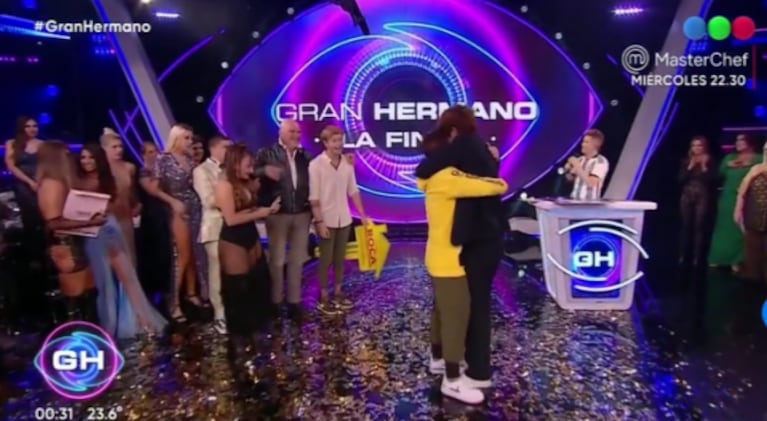 El emotivo abrazo de Marcos con Agustín tras consagrarse ganador de Gran Hermano 2022