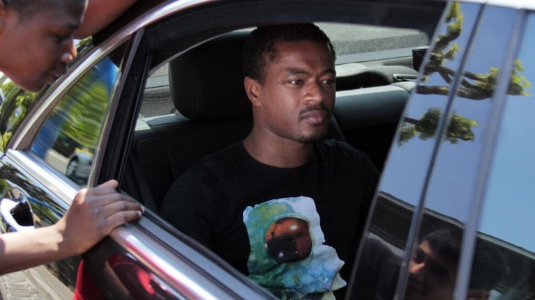 El entonces capitán de la selección de fútbol de Francia, Patrice Evra,