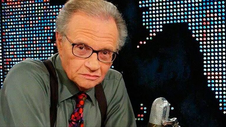 El entrevistador estadounidense Larry King está internado con coronavirus
