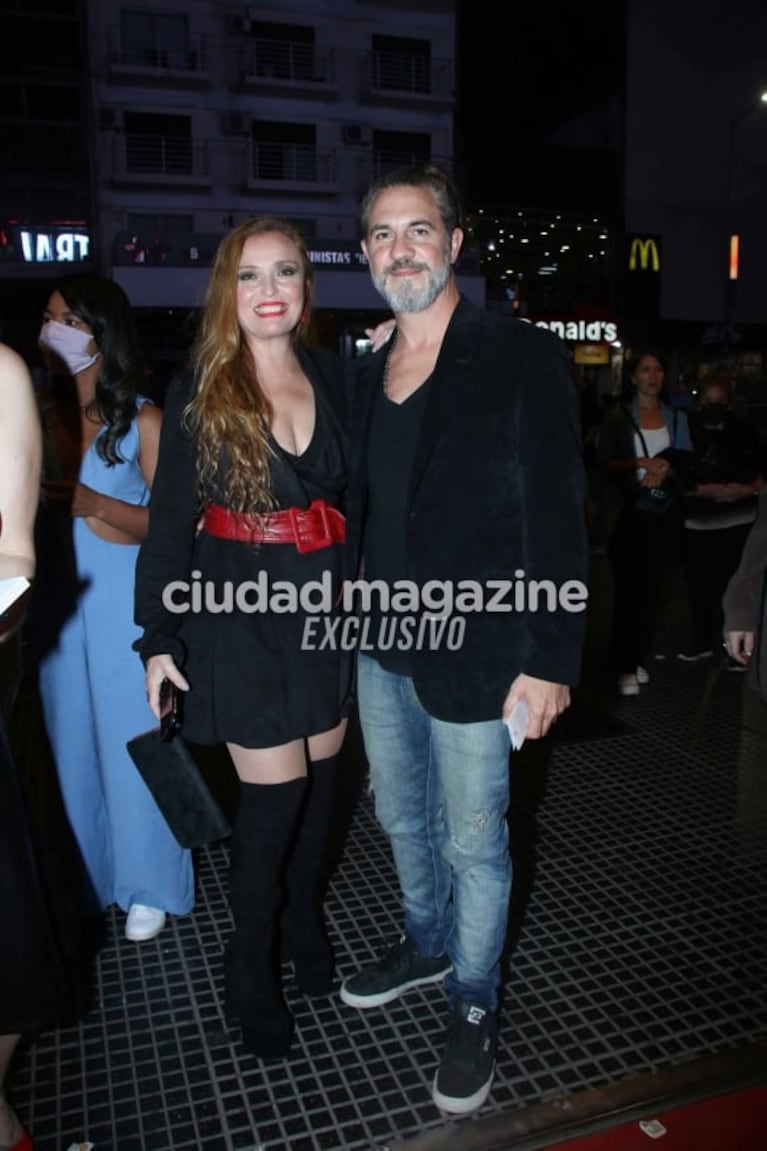 El estreno de Kinky Boots: las fotos de las parejas de famosos en el Teatro Astral 